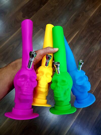 Bong de silicona para fumar.